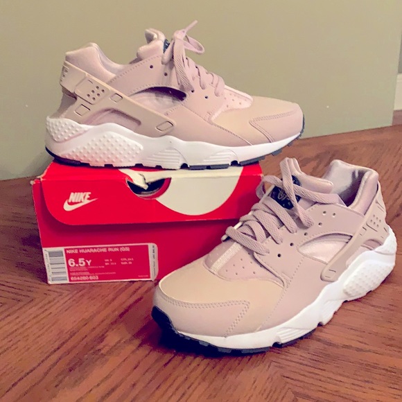 Nike Other - Size 6.5Y Huaraches